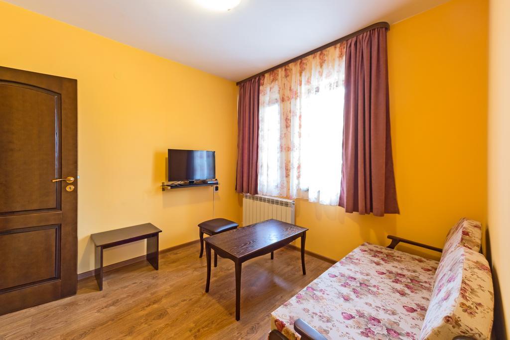 Complex Rayuvski Han Rayuvtsi Εξωτερικό φωτογραφία