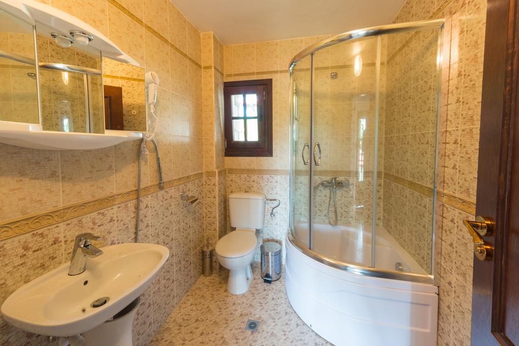 Complex Rayuvski Han Rayuvtsi Εξωτερικό φωτογραφία
